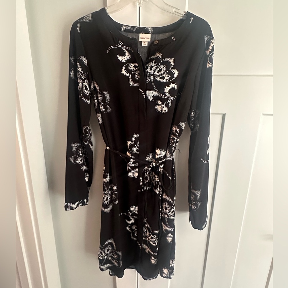 Beautiful knee length button down dress